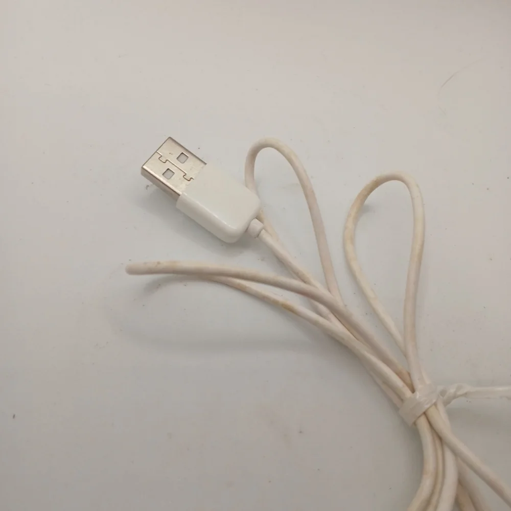 Apple iPod Shuffle 2nd Gen A1204 Silver / Gray -  MP3 Player Vintage  Untested - Picture 10 of 12